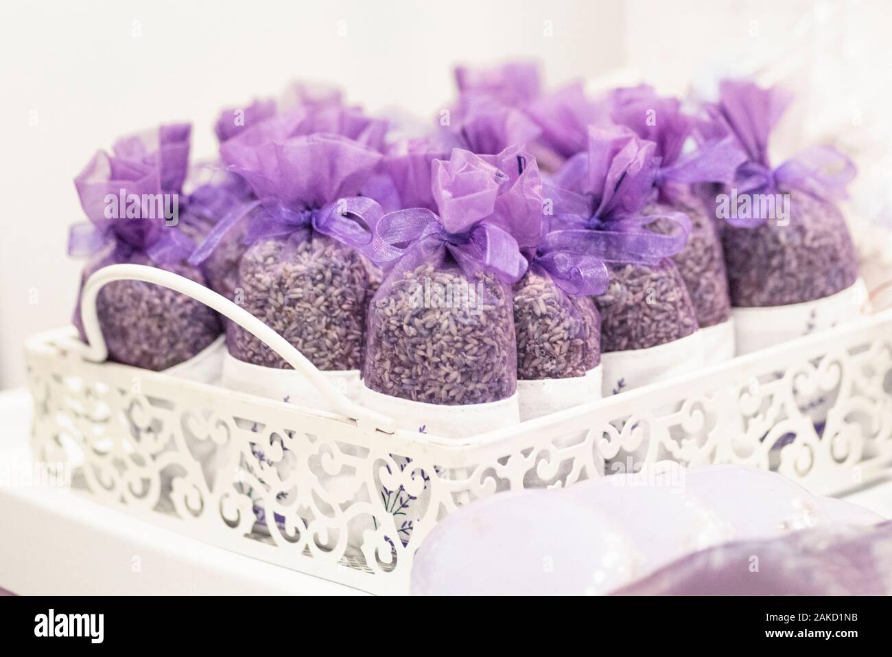 Recycling can jewelry hi-res stock photography and images - Alamy