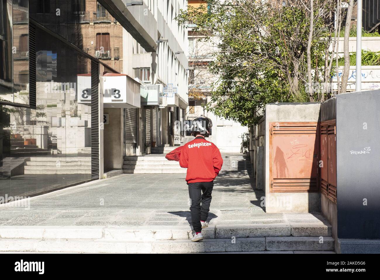 Spain. 1st Jan, 2020. Spanish pizza restaurant franchise Telepizza worker seen collecting food orders at a restaurant in Spain. Credit: Budrul Chukrut/SOPA Images/ZUMA Wire/Alamy Live News Stock Photo