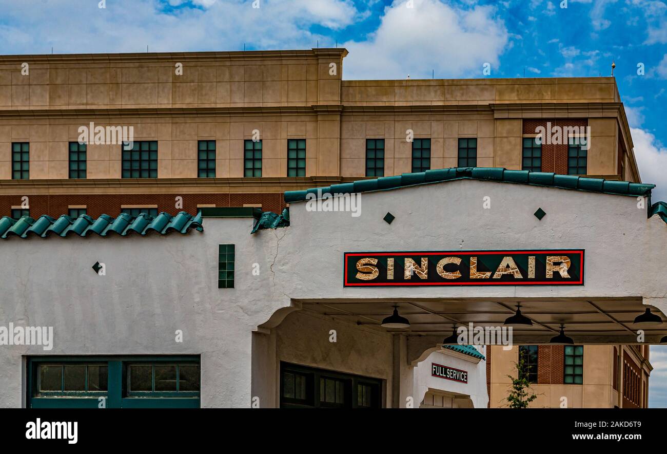 Old Sinclair Station Stock Photo Alamy