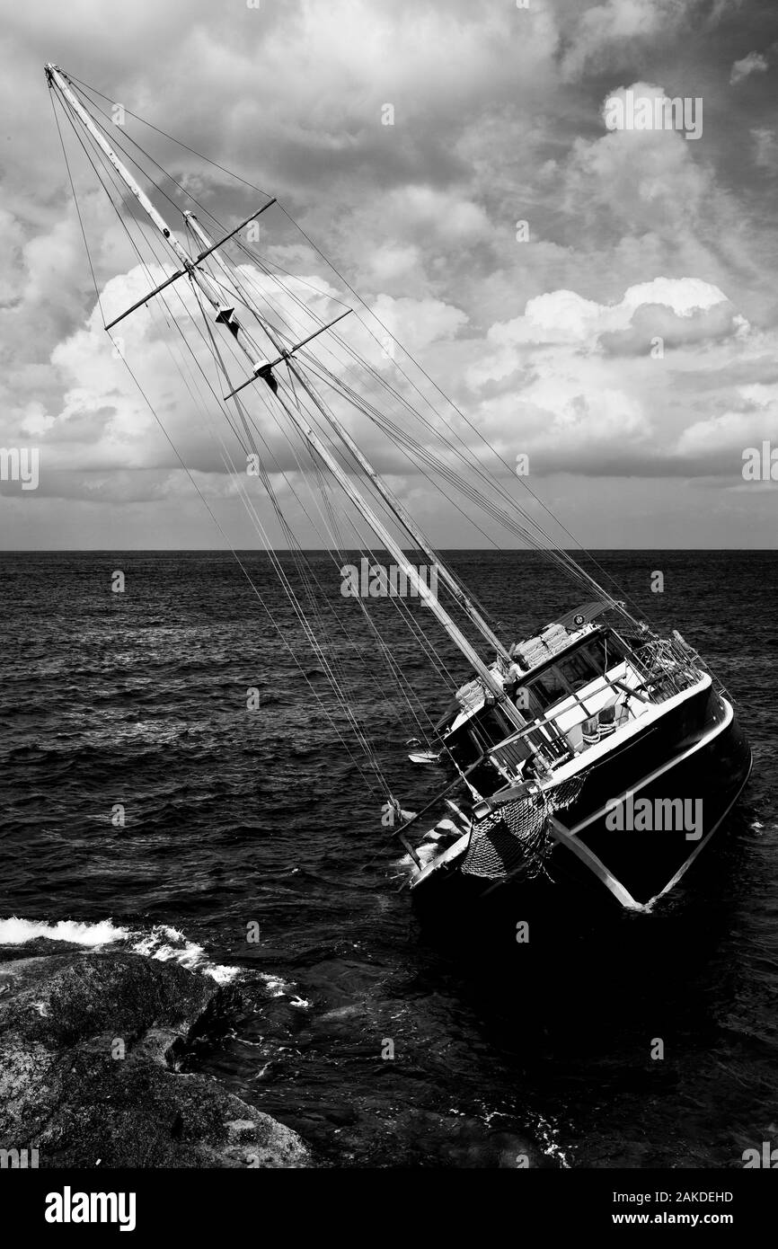 Schooner wreck Black and White Stock Photos & Images - Alamy