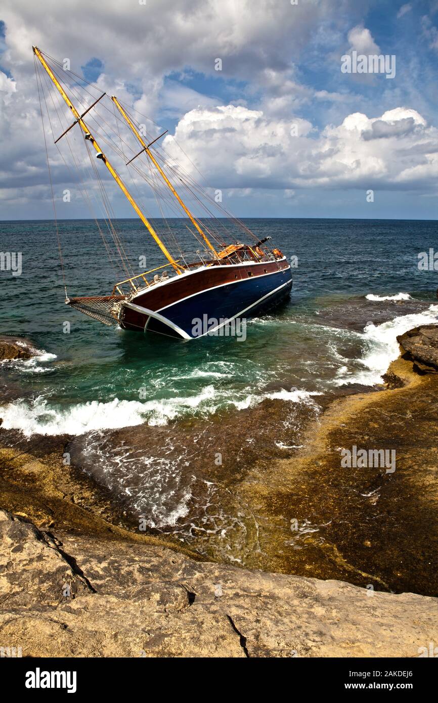 Schooner rocks hi-res stock photography and images - Alamy
