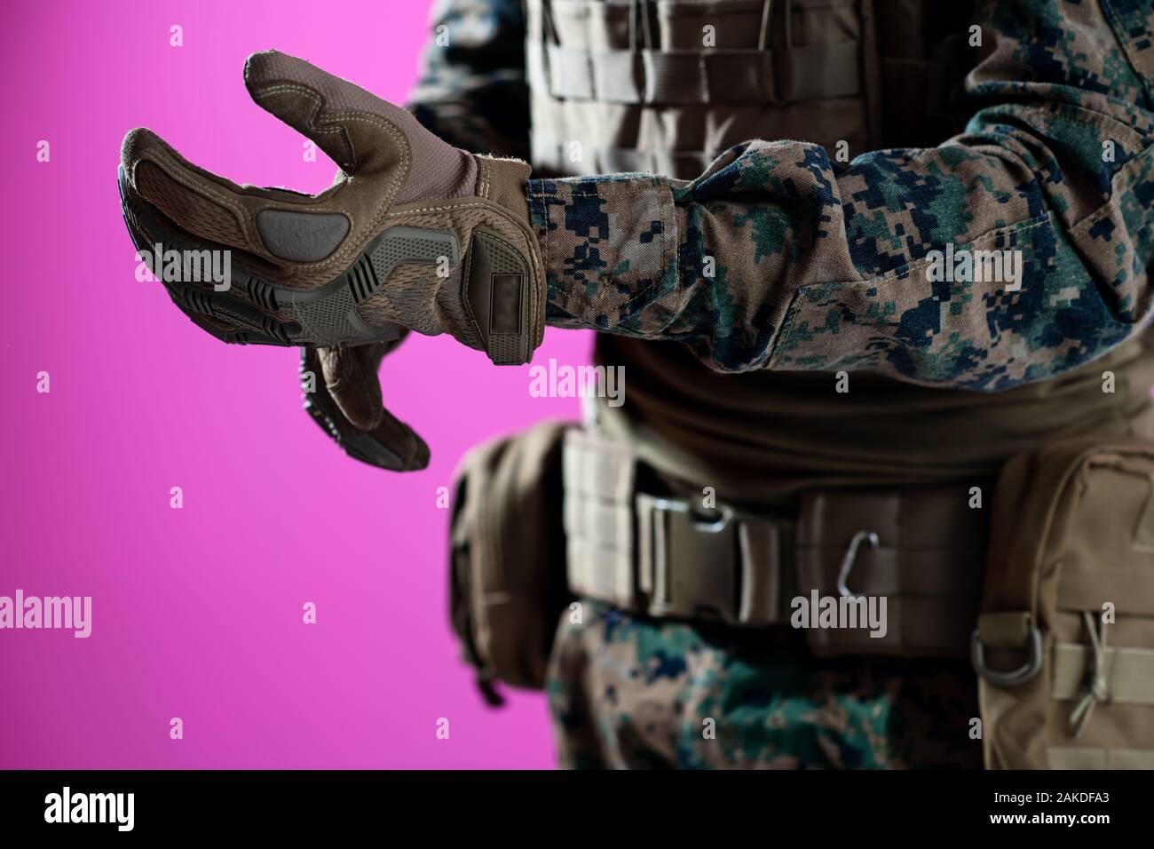 pink battle gloves