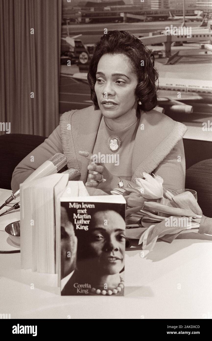 Coretta Scott King (1927-2006), widow of Martin Luther King, Jr., at Amsterdam Airport Schiphol on February 10, 1970 with her book, My Life with Martin Luther King, translated into Dutch. Stock Photo
