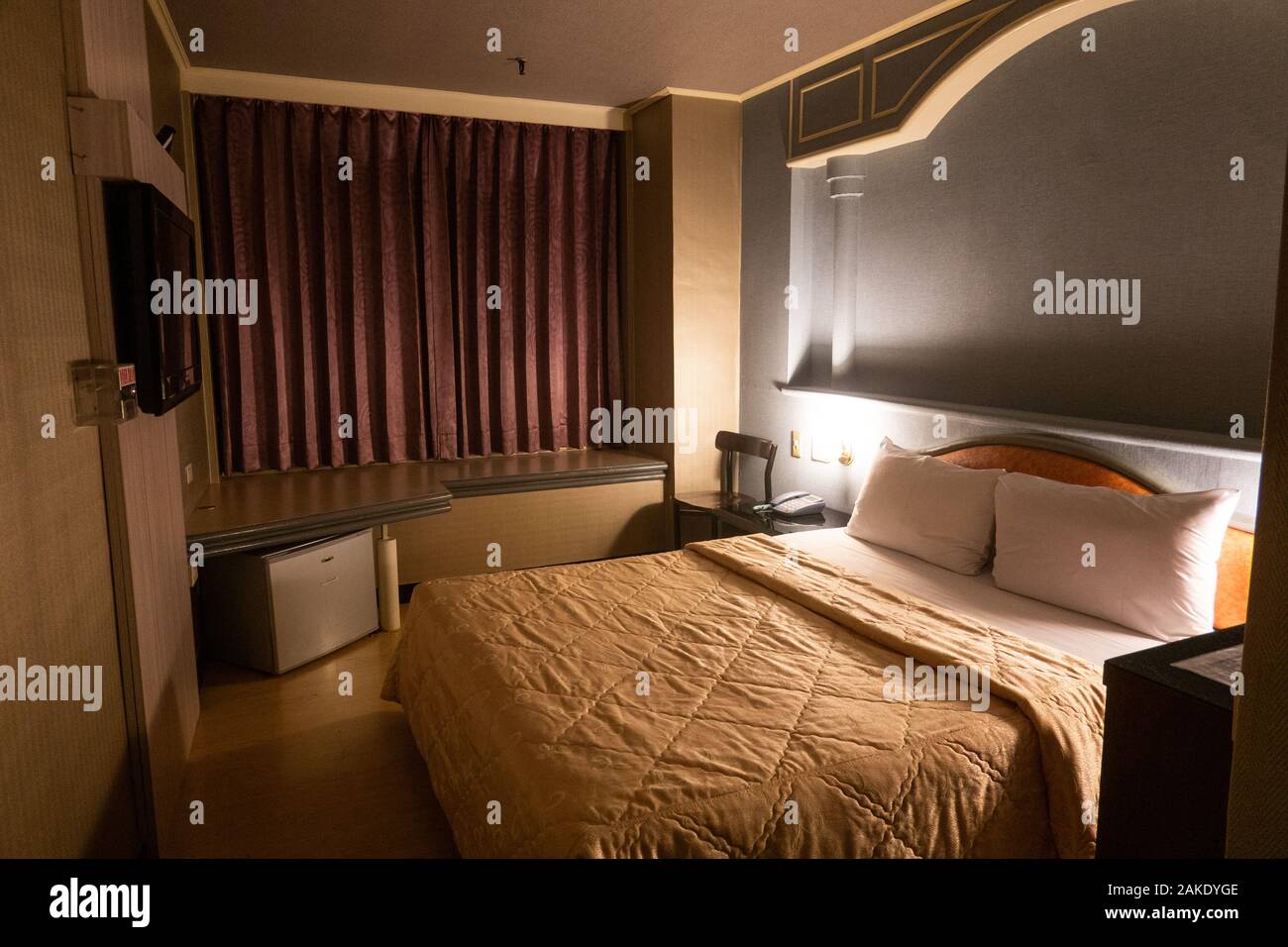 A double room in the low budget Tie Dao Hotel, in Tainan City, Taiwan Stock Photo