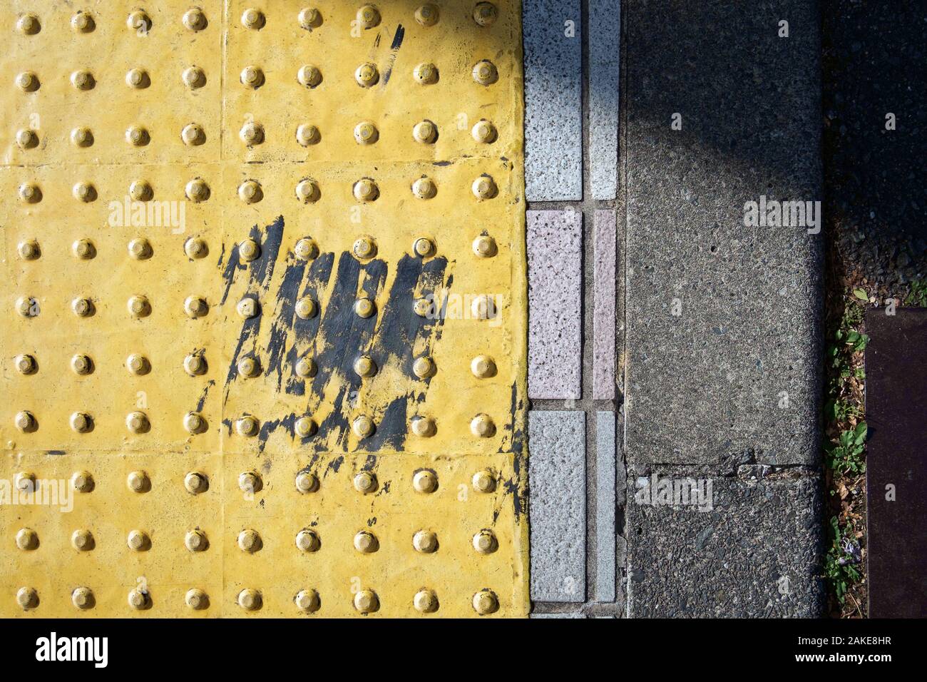 Blind Guide Path Blind guides hi-res stock photography and images - Alamy