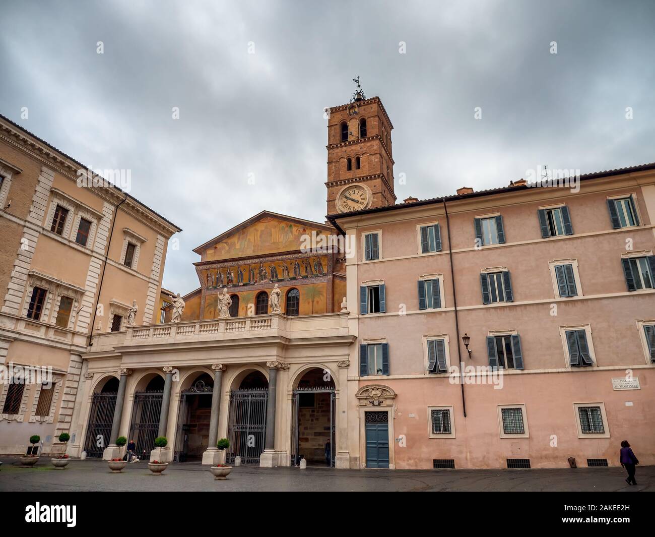 Santa Maria in Trastevere Basilica, Rome Italy Stock Photo - Alamy