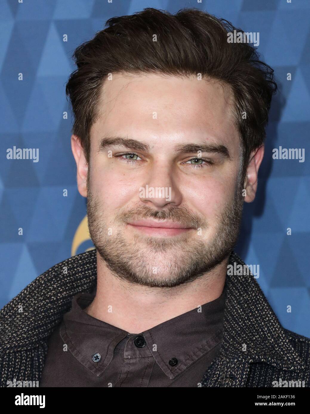 Grey damon hi-res stock photography and images - Alamy, image size:1039x1390