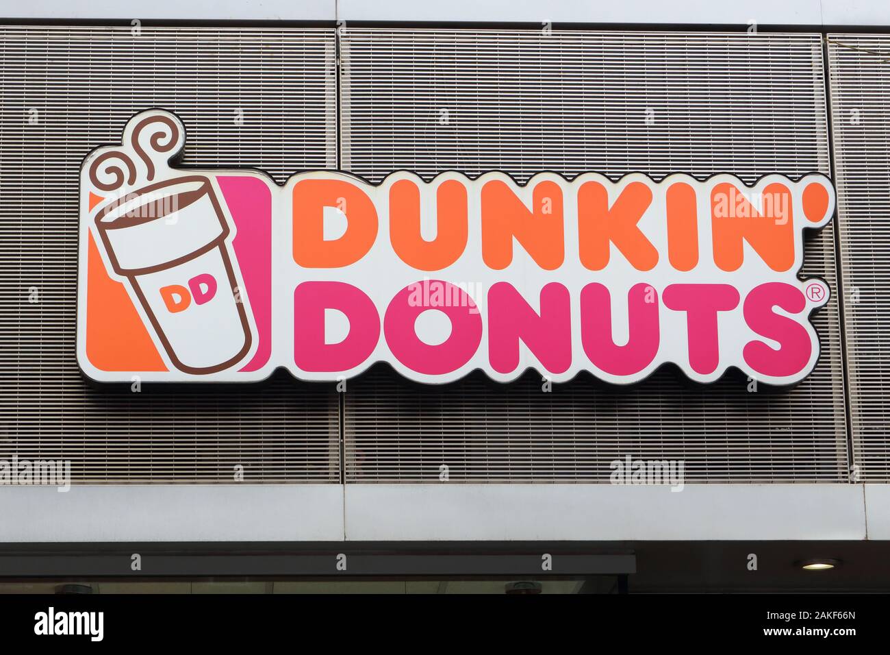 Dunkin Donuts Logo High Resolution Stock Photography And Images Alamy