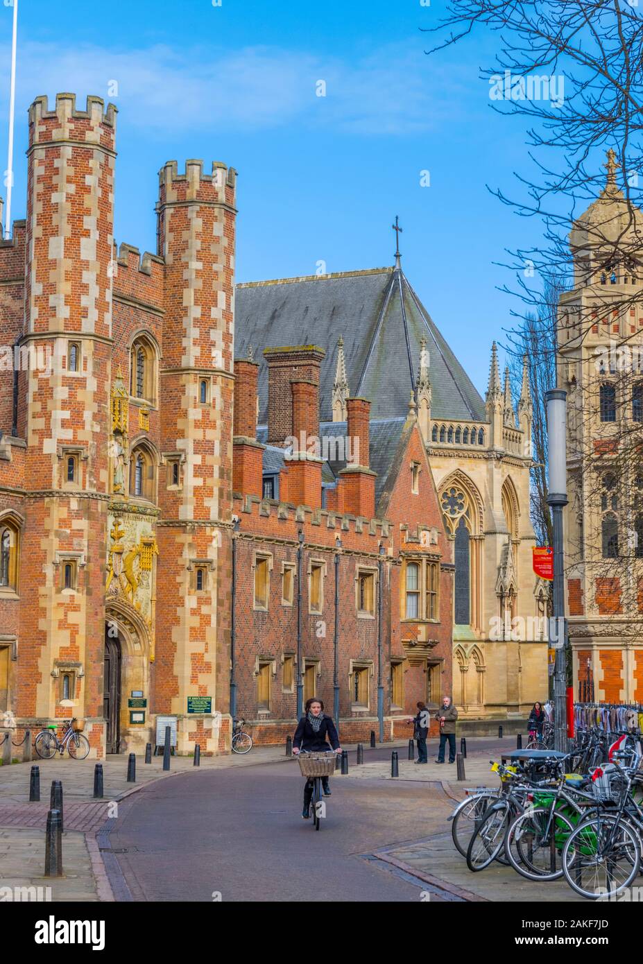 UK, England, Cambridgeshire, Cambridge, University of Cambridge,  St. John's College Gate Stock Photo