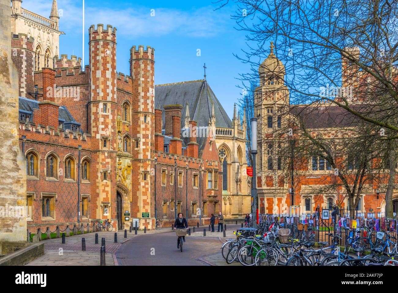 UK, England, Cambridgeshire, Cambridge, University of Cambridge,  St. John's College Gate Stock Photo