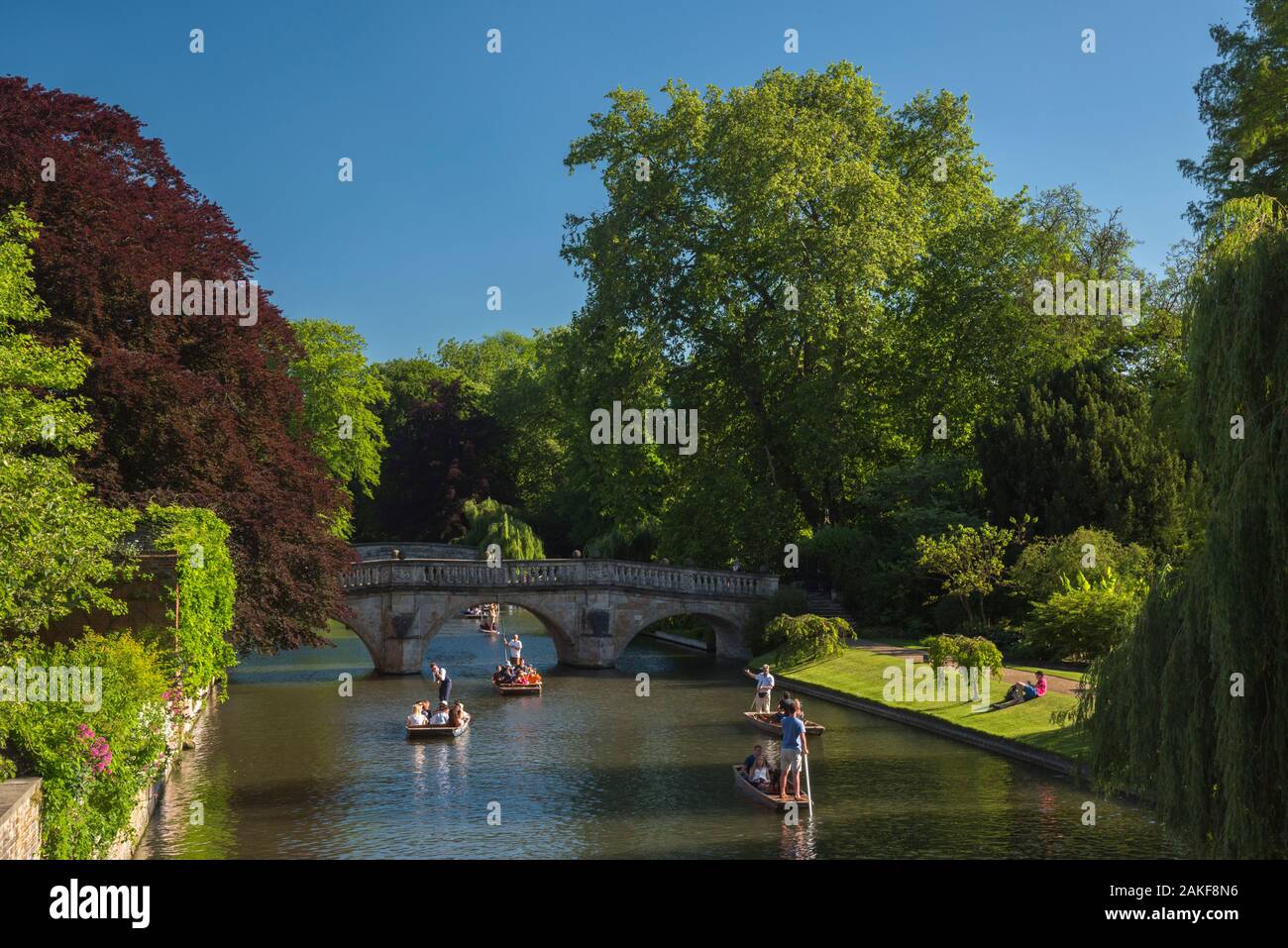 UK, England, Cambridgeshire, Cambridge, River Cam, Clare Bridge Stock Photo