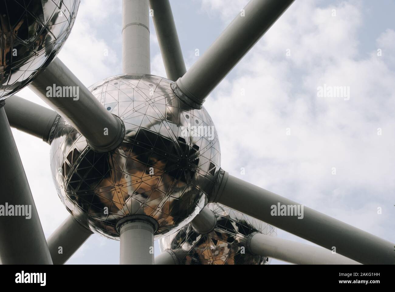 Close-up to the Atomium building Stock Photo - Alamy