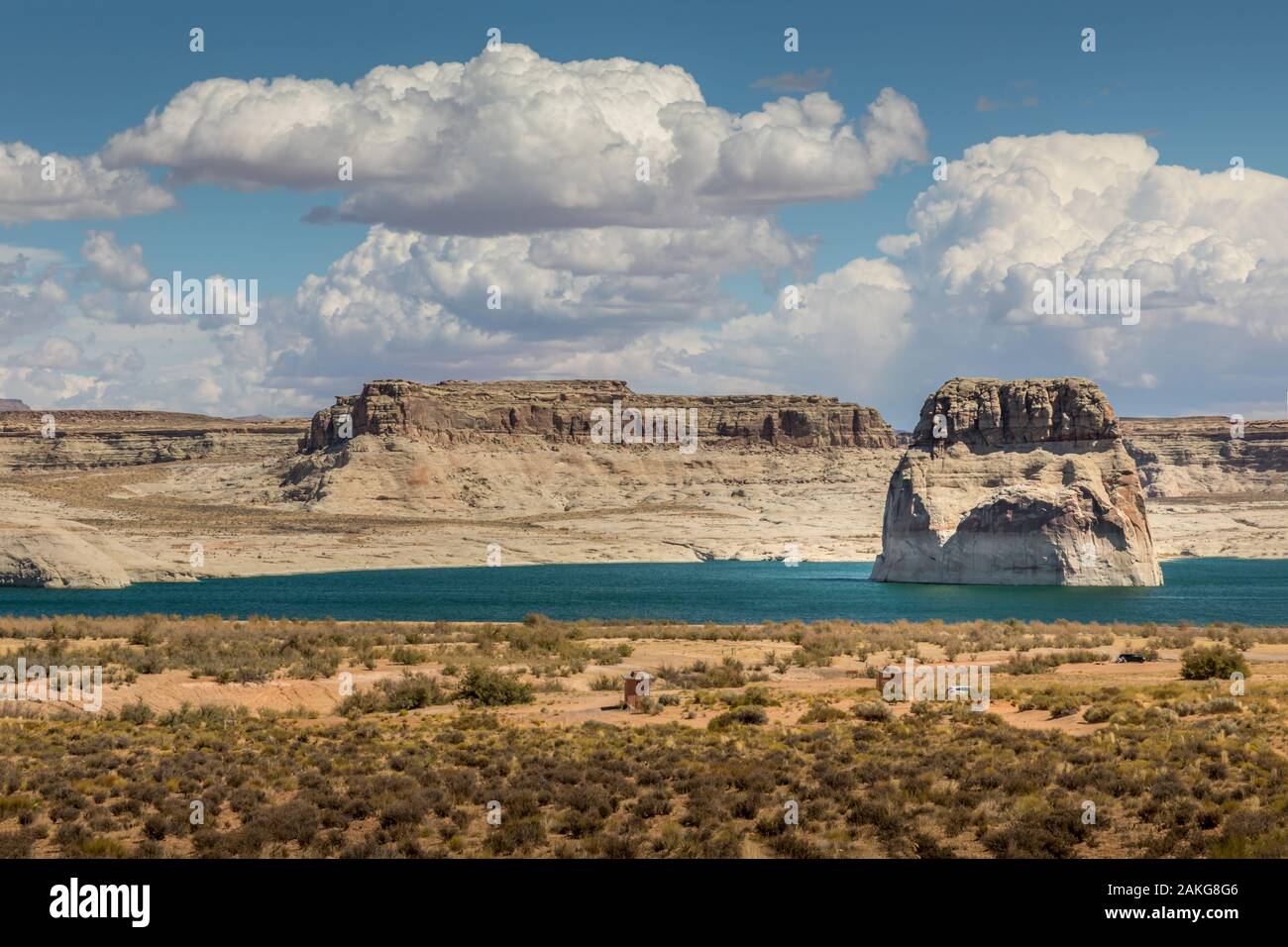 Lone Rock and Lone Rock Beach, Utah Stock Photo - Alamy