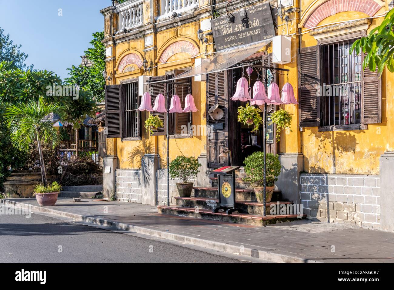 Vietnamese lanterns hires stock photography and images Alamy