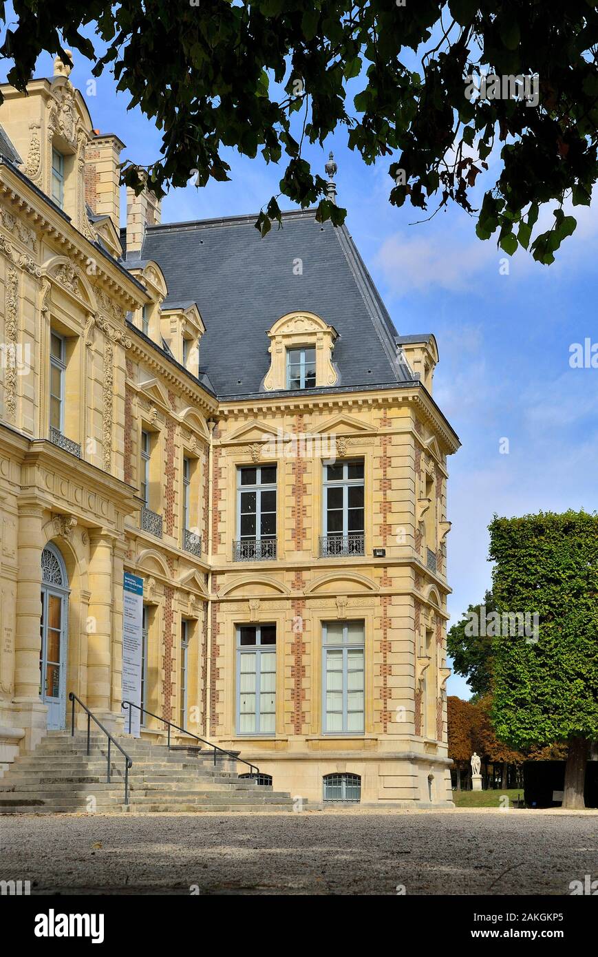 France, Hauts de Seine, Sceaux, the park and the castle housing the Ile de France museum Stock Photo