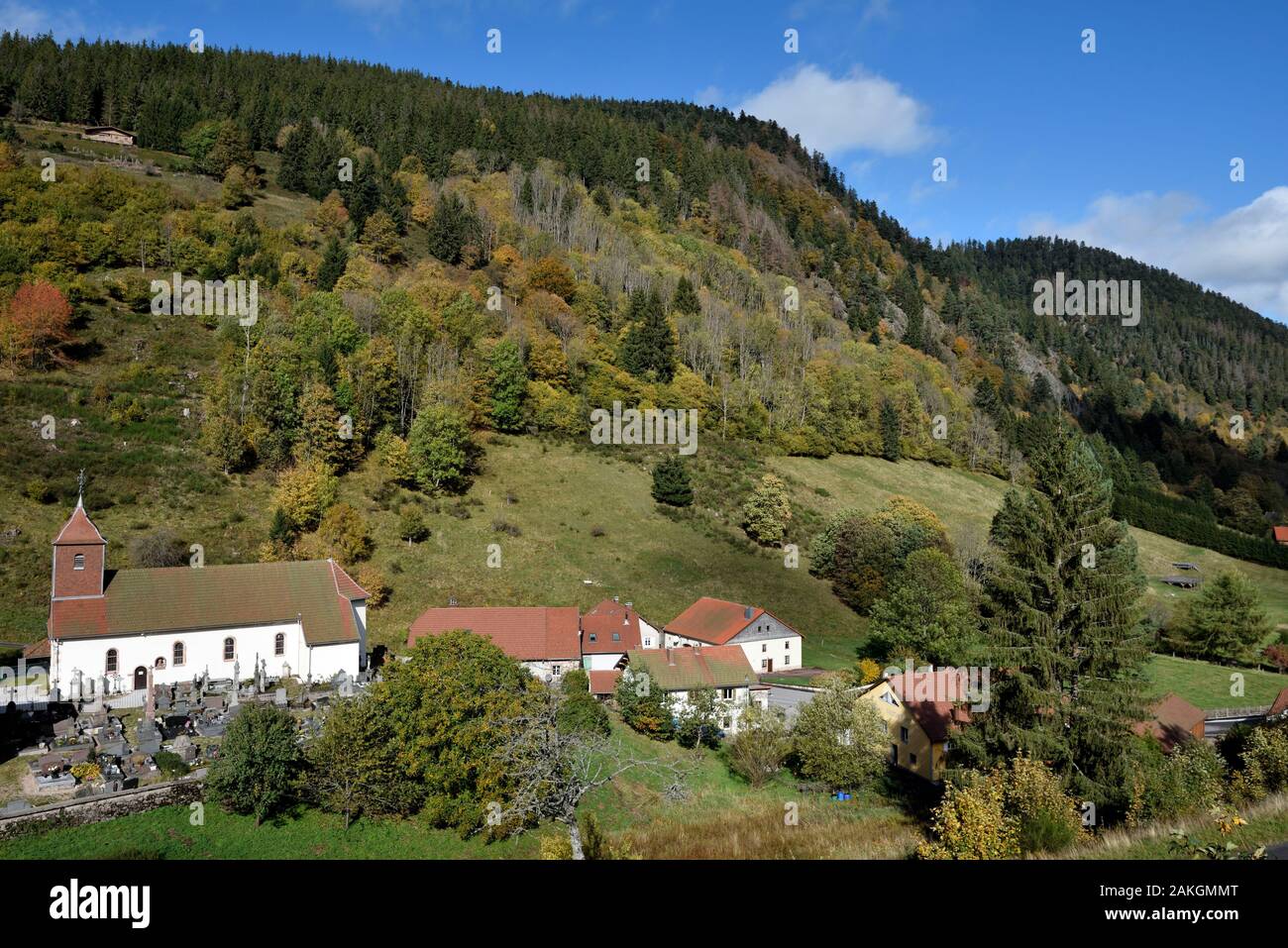 France, Bouches du Rhone, village of Mallemort in vallee de la Durance and  its church aerial view, Stock Photo, Picture And Rights Managed Image. Pic.  HMS-HEM268724 | agefotostock