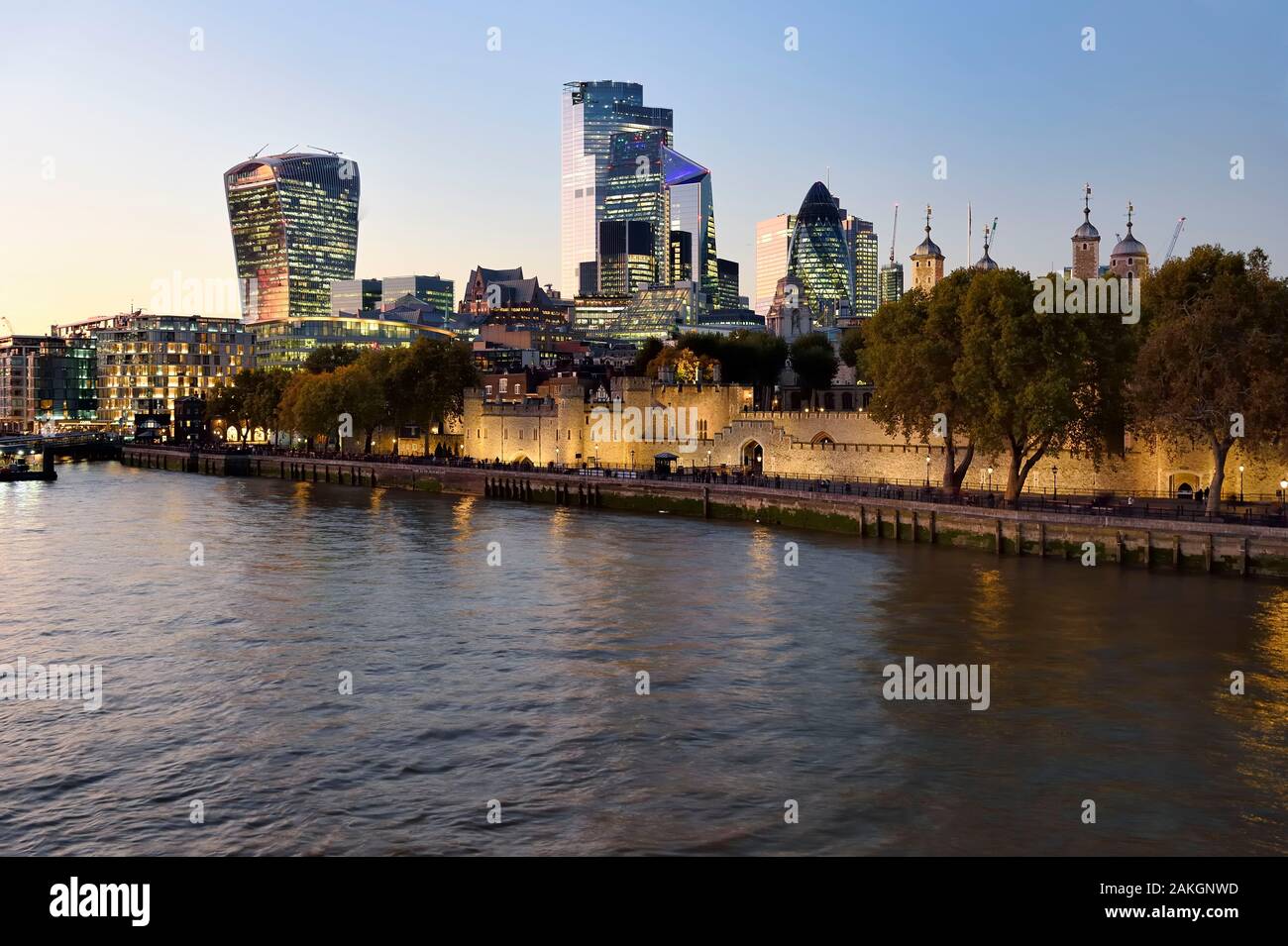 United Kingdom, London, the River Thames, the Tower of London, the City with its skyscrapers, the tower known as the Walkie Talkie designed by architect Rafael Viñoly, Tower 30 St Mary Axe or Swiss Re Building also known as the gherkin designed by architect Norman Foster Stock Photo