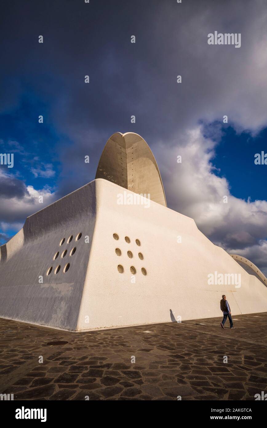 Spain, Canary Islands, Tenerife Island, Santa Cruz de Tenerife, Auditoio de Tenerife auditorium, designed by architect Santiago Calatrava Stock Photo