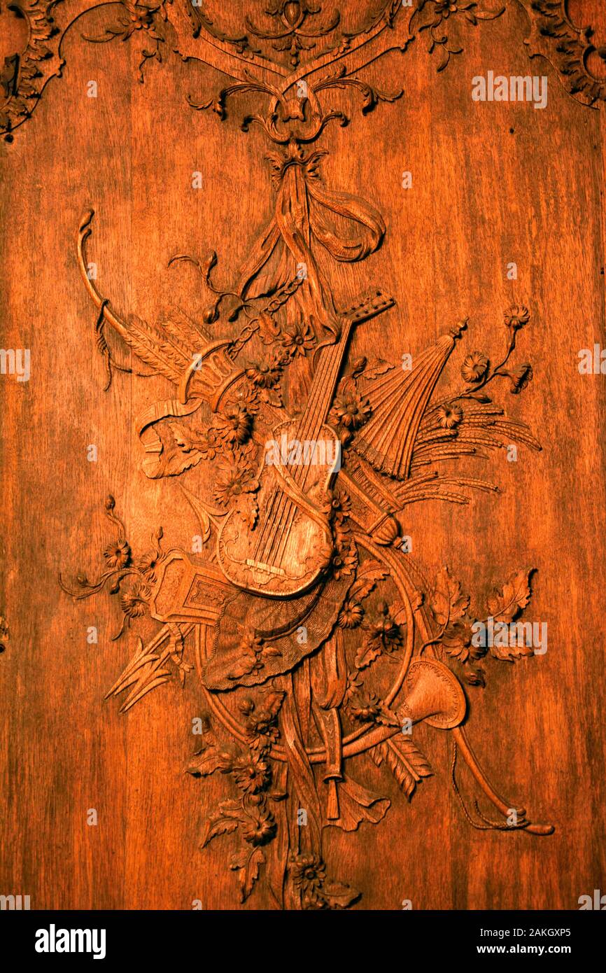 France, Yvelines, castle of Rambouillet, Panel of the woodwork of the Big Lounge the old study of the President of the republic Stock Photo