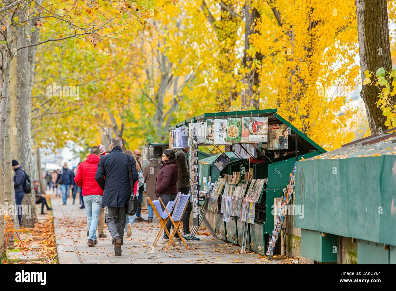 France, Paris, the booksellers quai de Montebello in autumn Stock Photo