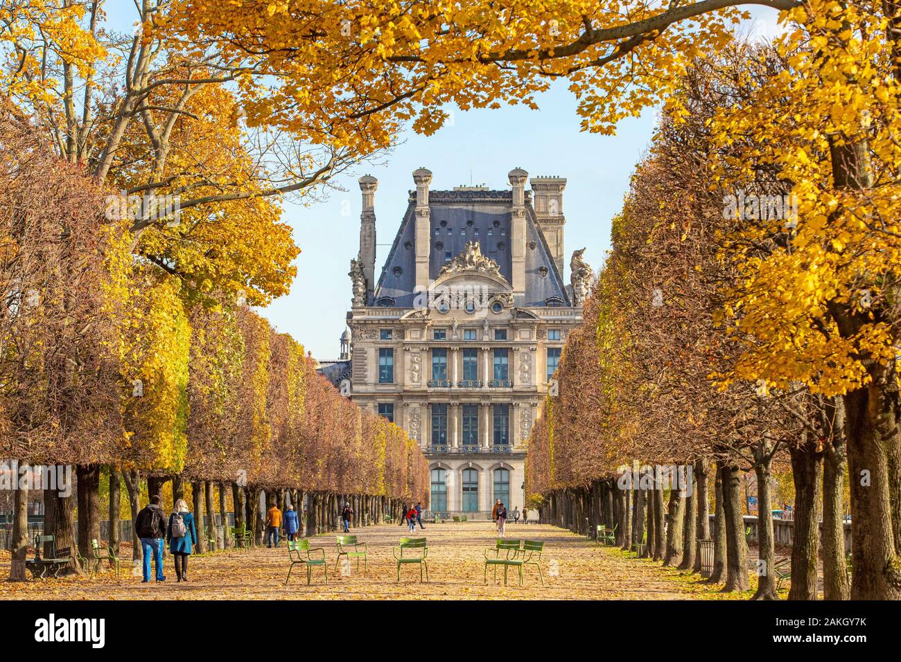 France, Paris, the Tuileries garden in autumn, terrace of the water's edge and the pavilion of the Louvre Stock Photo