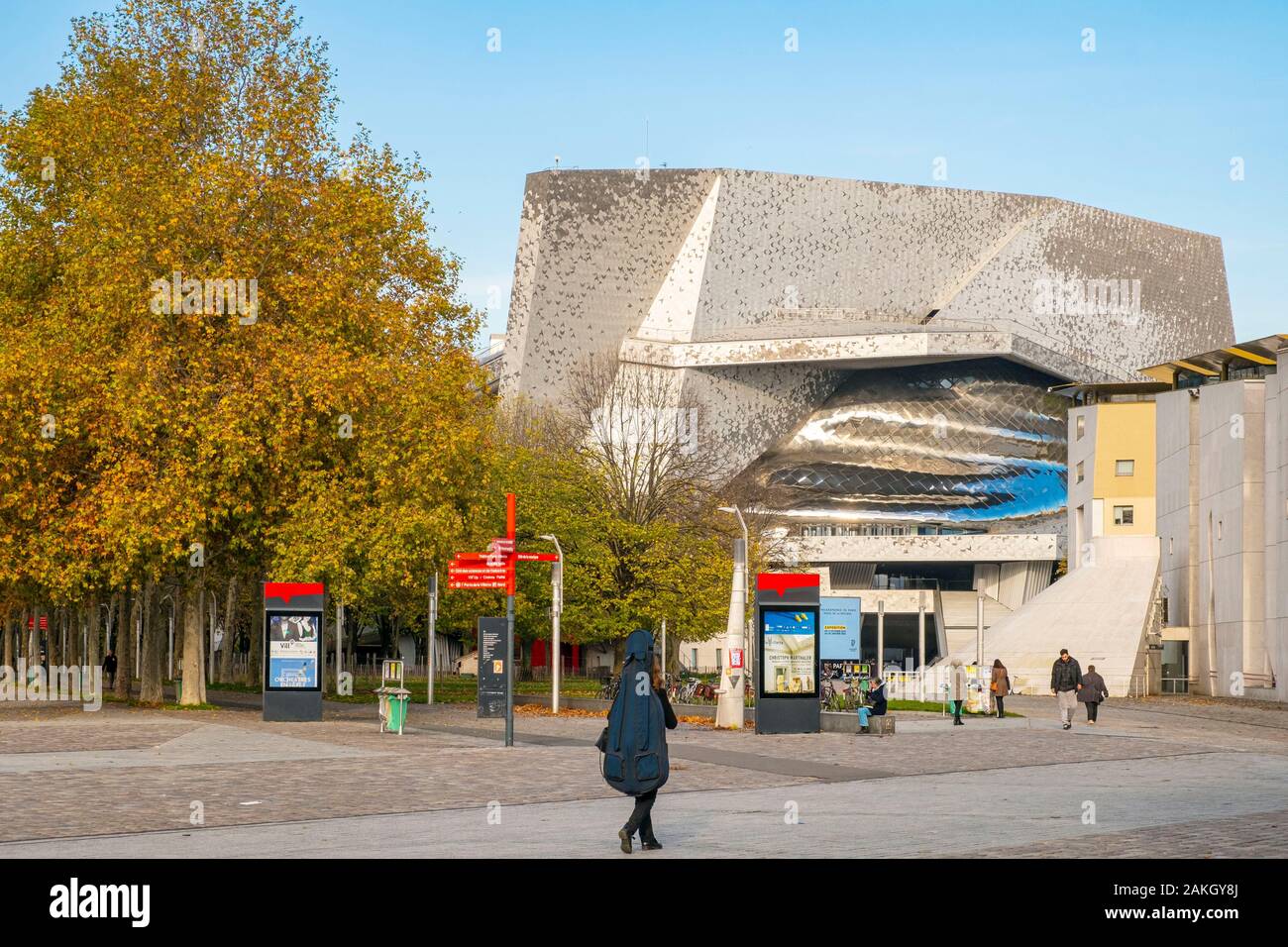 France, Paris, the Parc de la Villette in autumn, The Philharmonie de Paris by architect Jean Nouvel Stock Photo
