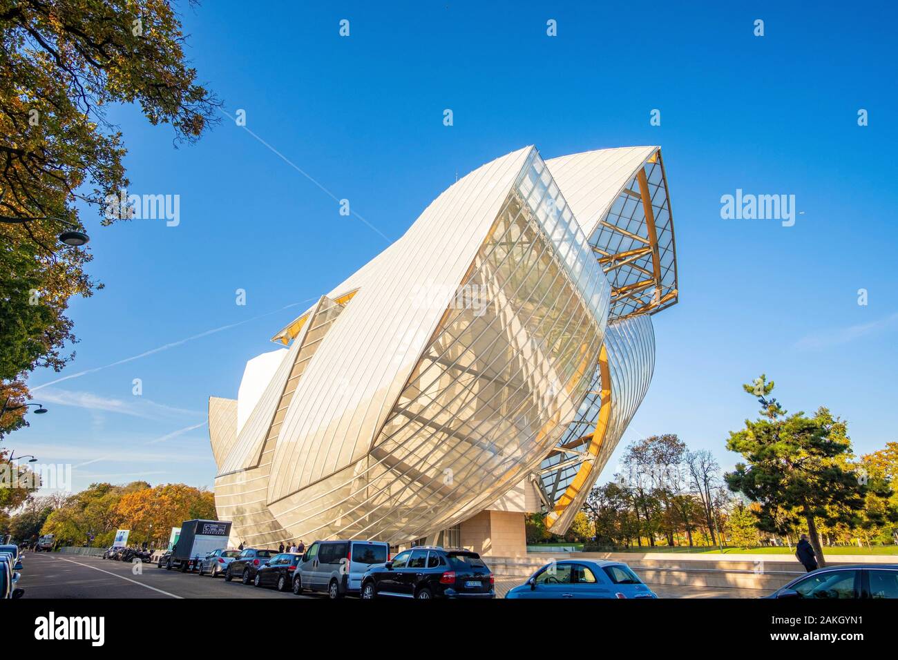 France, Paris, Bois de Boulogne, The Louis Vuitton Foundation by architect Frank Gehry Stock Photo