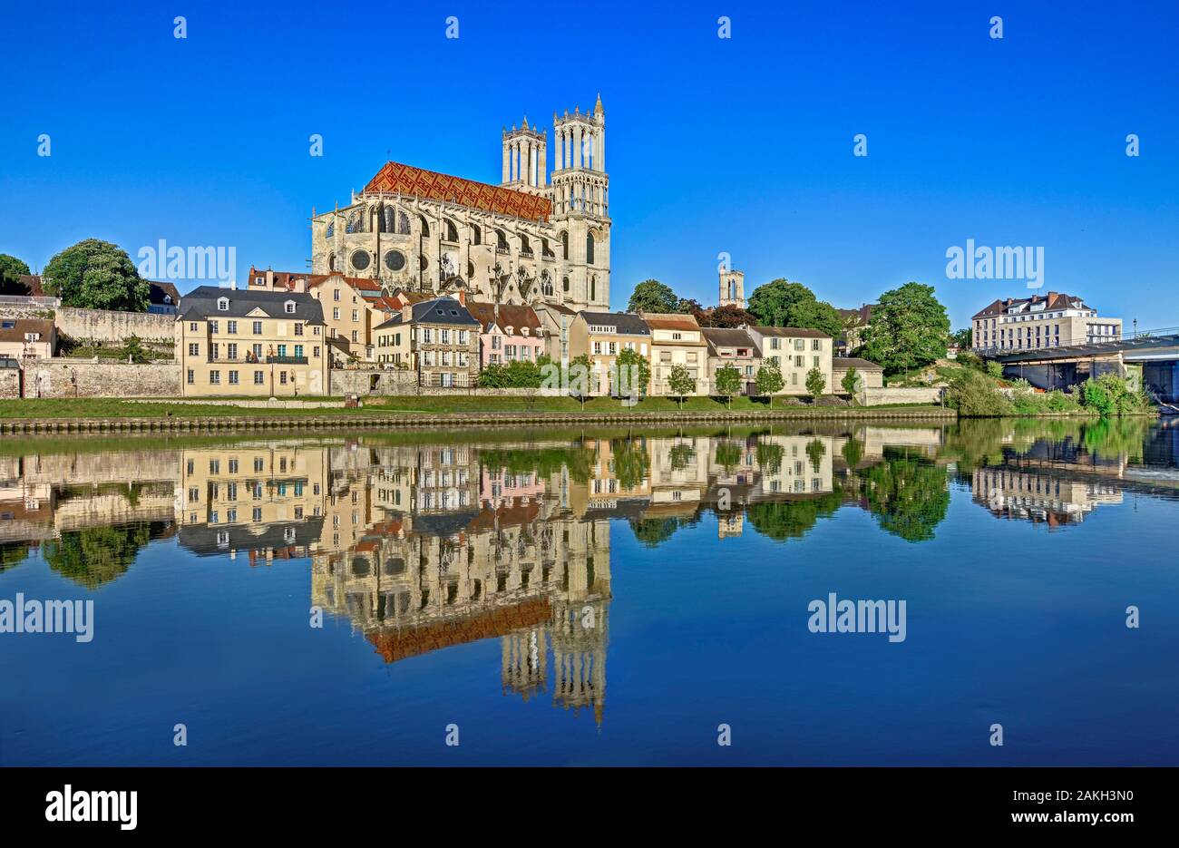 Mantes la jolie hires stock photography and images Alamy