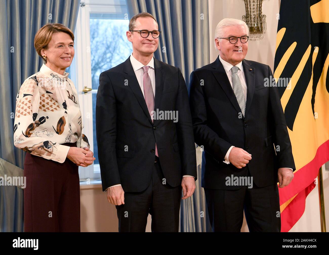 Berlin, Germany. 09th Jan, 2020. Michael Müller (SPD, m), Berlin's governing mayor, is welcomed by Federal President Frank-Walter Steinmeier and his wife Elke Büdenbender at the New Year's reception in Bellevue Palace. Credit: Britta Pedersen/dpa-Zentralbild/dpa/Alamy Live News Stock Photo