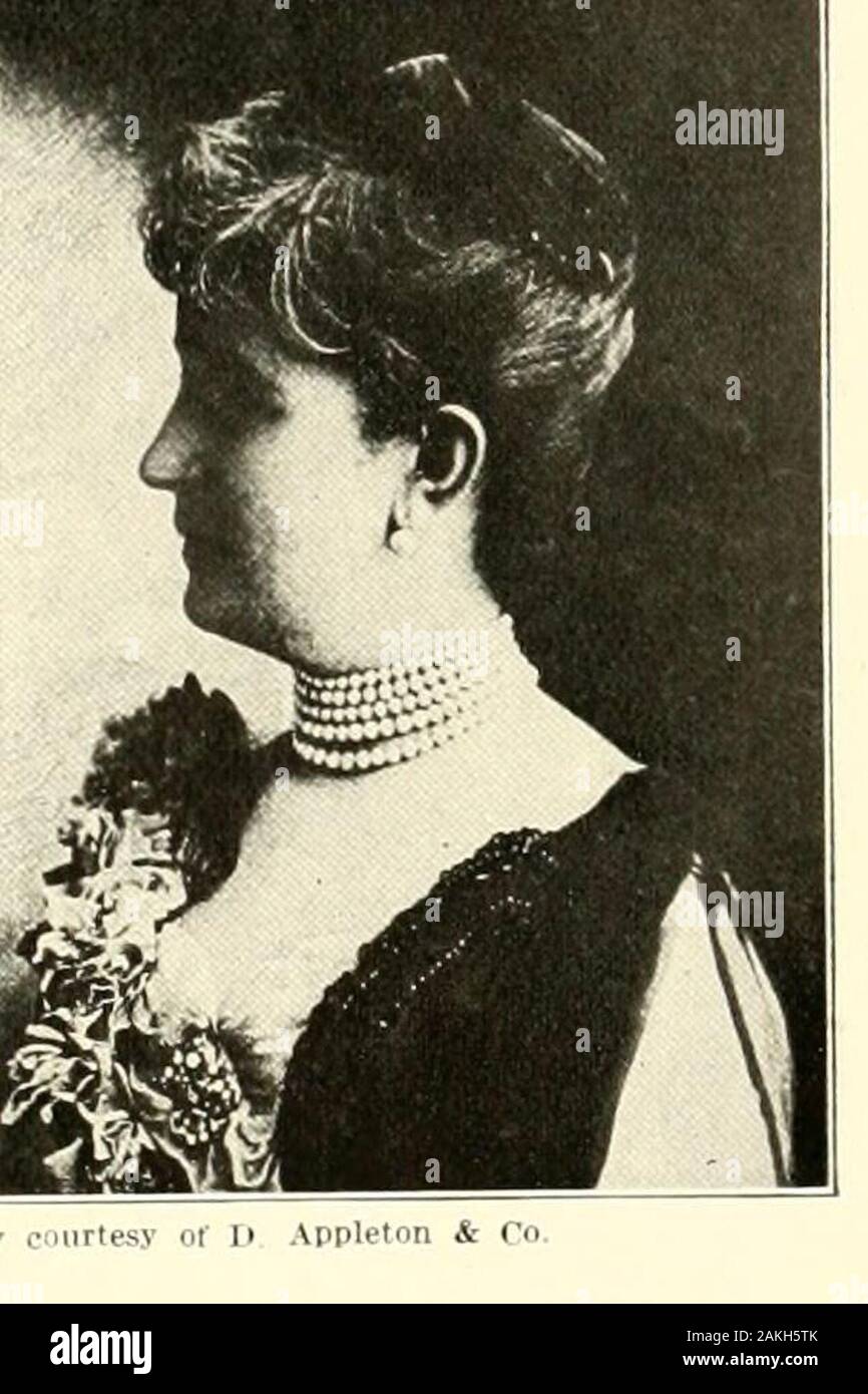 Chicago: its history and its builders; a century of marvelous growth . By courtesy of D. Appleton & Co HARLOW N. HIGINBOTHAM President of the Worlds (lolumbiaDExposition. By courtesy of I» Appleton & Co. BERTHA II. PALMER(MRS. POTTER PALMER) Stock Photo