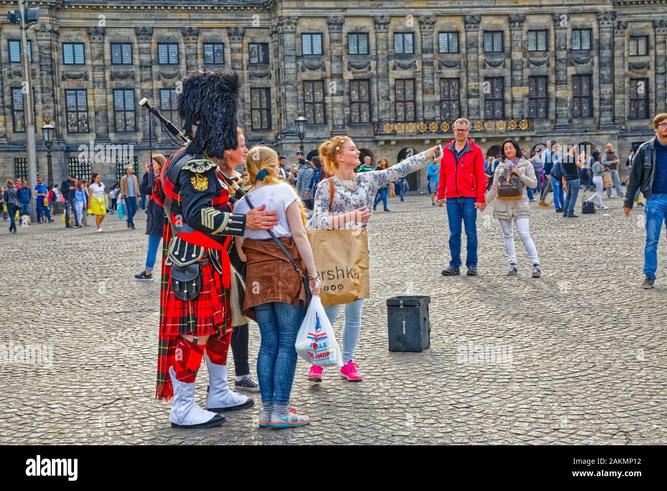Busking amsterdam hi-res stock photography and images - Alamy
