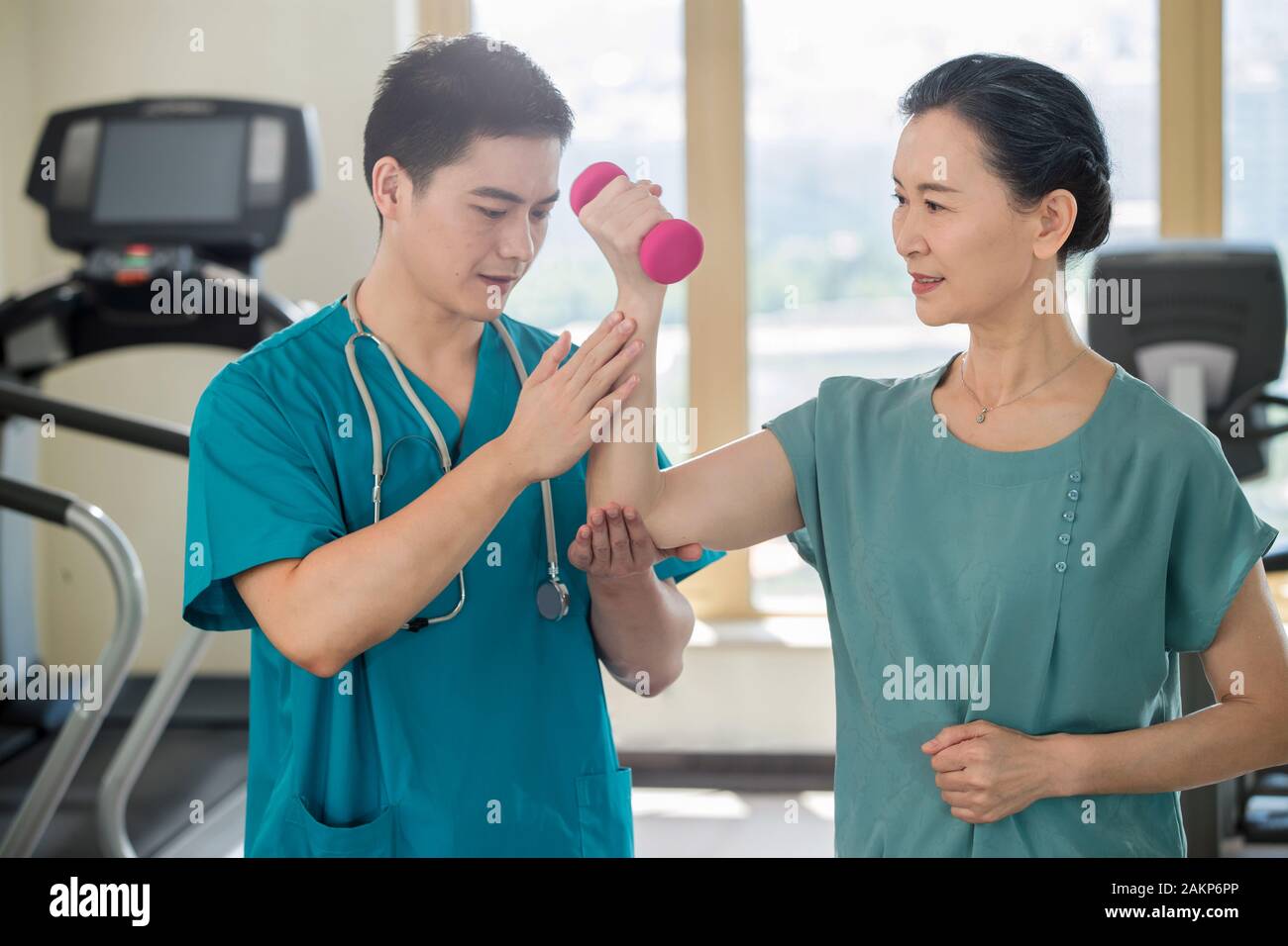 Doctor exercise hi-res stock photography and images - Alamy