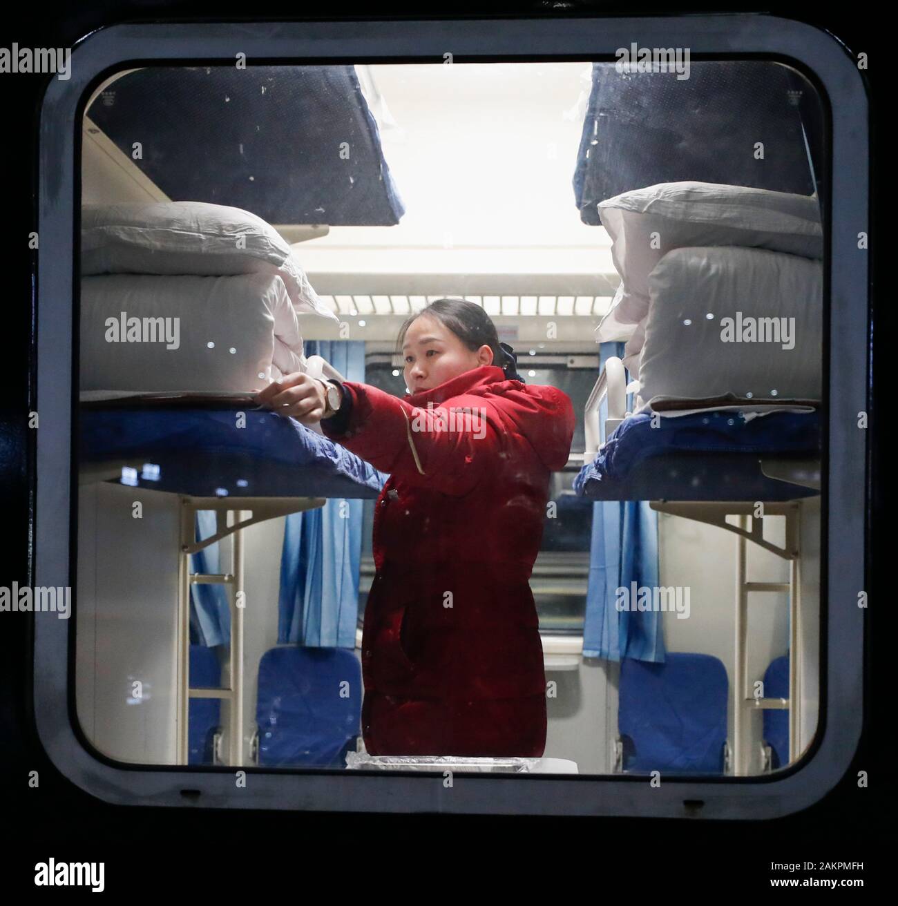ゆん Train attendant hi-res stock photography and images - Page 3 - Alamy