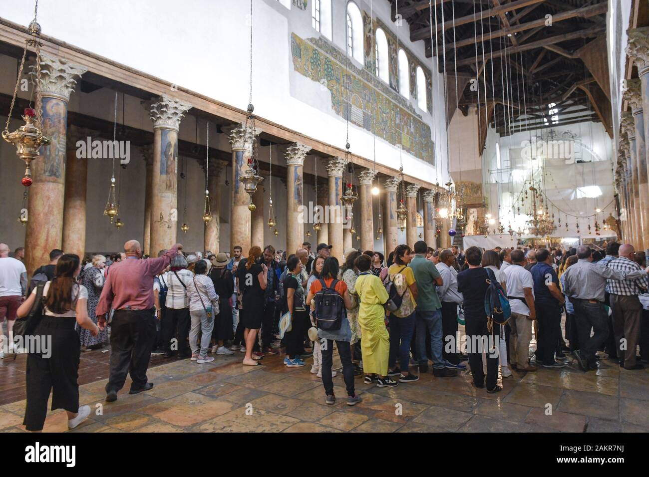 Schlange Pilger, Geburtskirche, Bethlehem, Israel Stock Photo