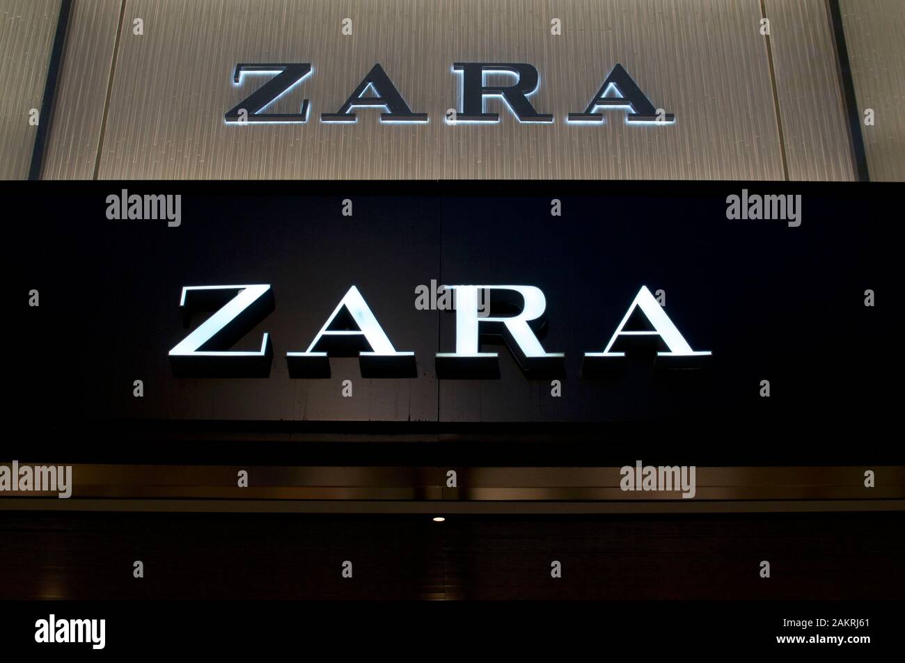 Brisbane, Queensland, Australia - 11th December 2019 : View of two  illuminated ZARA logo's hanging in front of the store entrance in Brisbane. Zara is Stock Photo - Alamy
