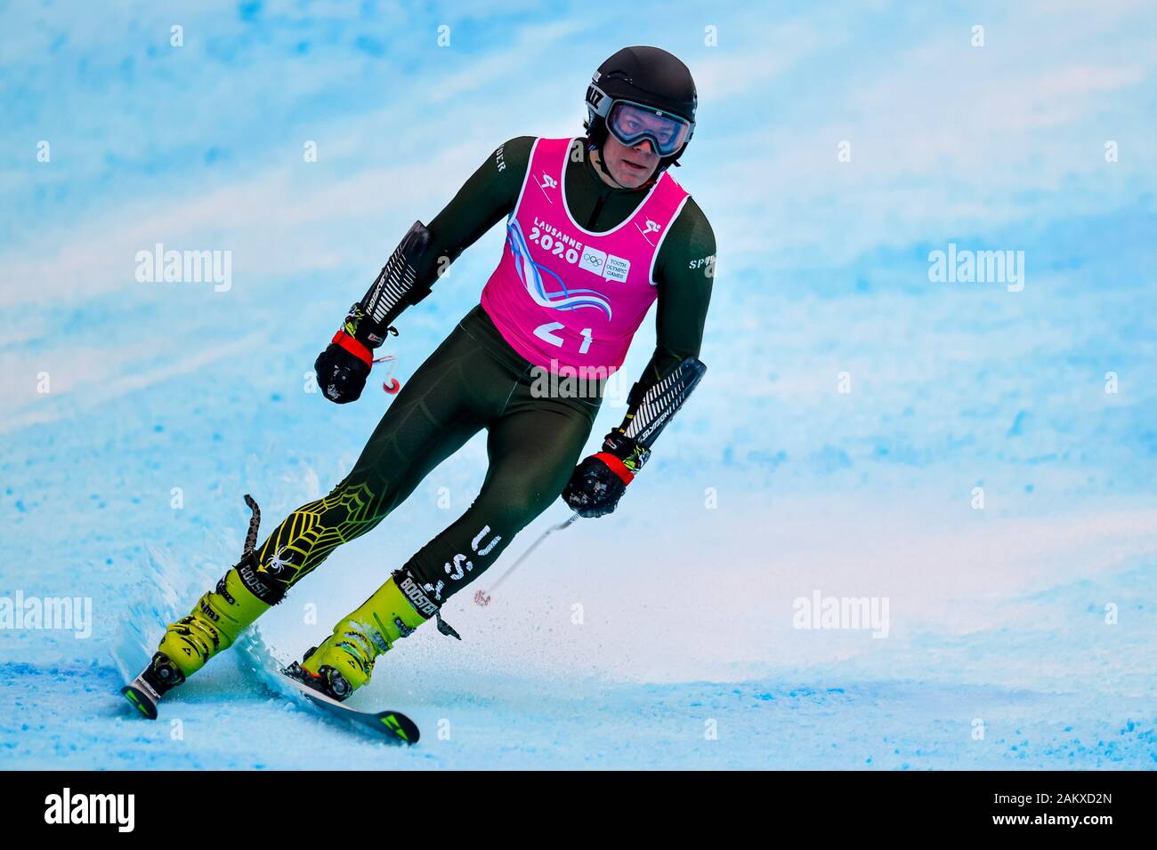 LAUSANNE, SWITZERLAND. 10th, Jan 2020. PENNINGTON Trent (USA) competes in Alpine Ski Mens Super G during the Lausanne 2020 Youth Olympic Games at Les Diablerets Alpine Centre on Friday, 10 January 2020. LAUSANNE, SWITZERLAND. Credit: Taka G Wu/Alamy Live News Stock Photo
