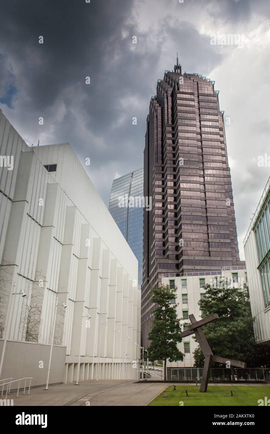 Vertical low angle view of the Promenade skyscraper from the High Museum of Art courtyard, Atlanta, Georgia, USA Stock Photo