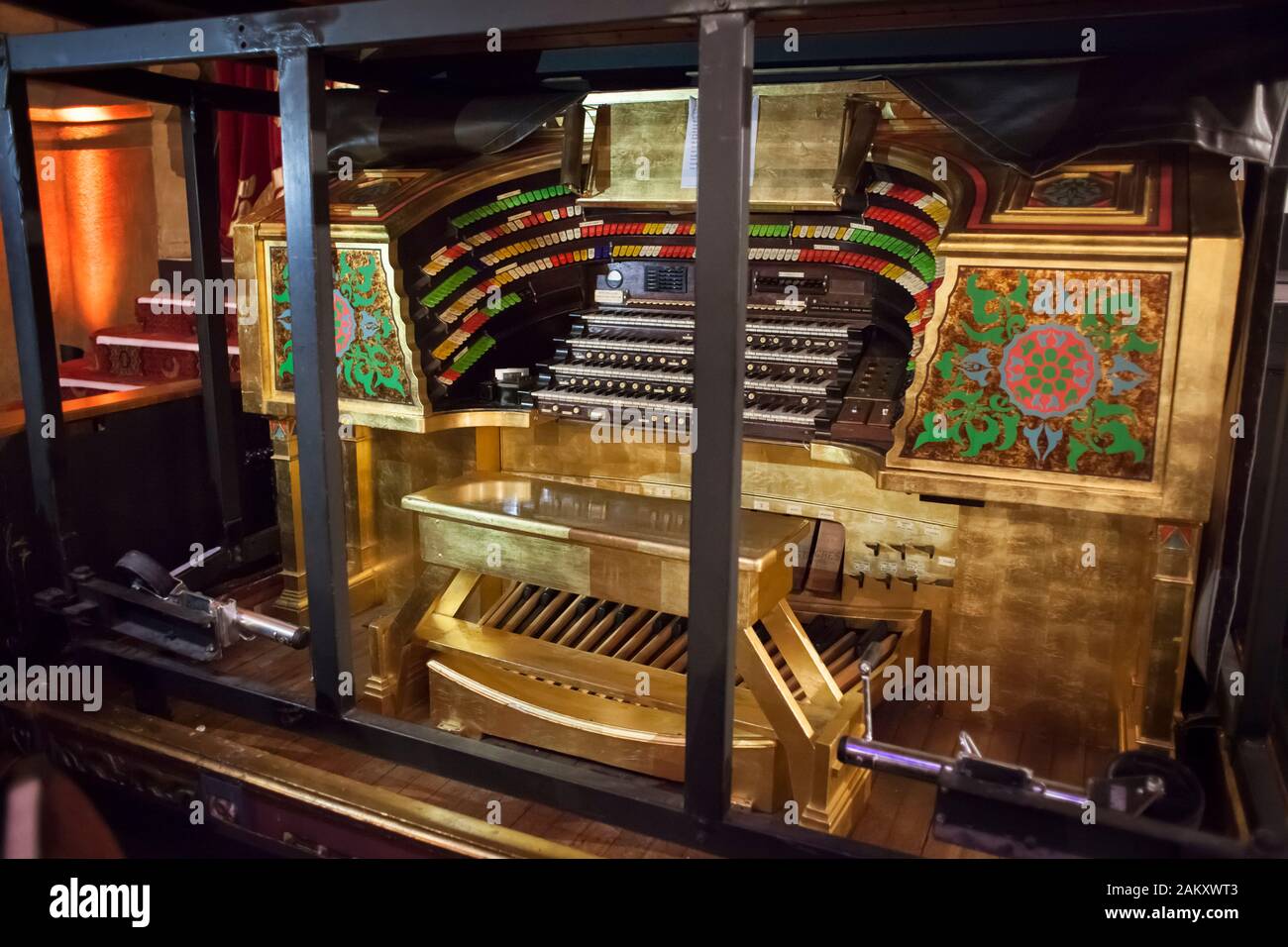 Profusely decorated organ of the Fox Theater, Midtown Atlanta, Georgia, USA Stock Photo