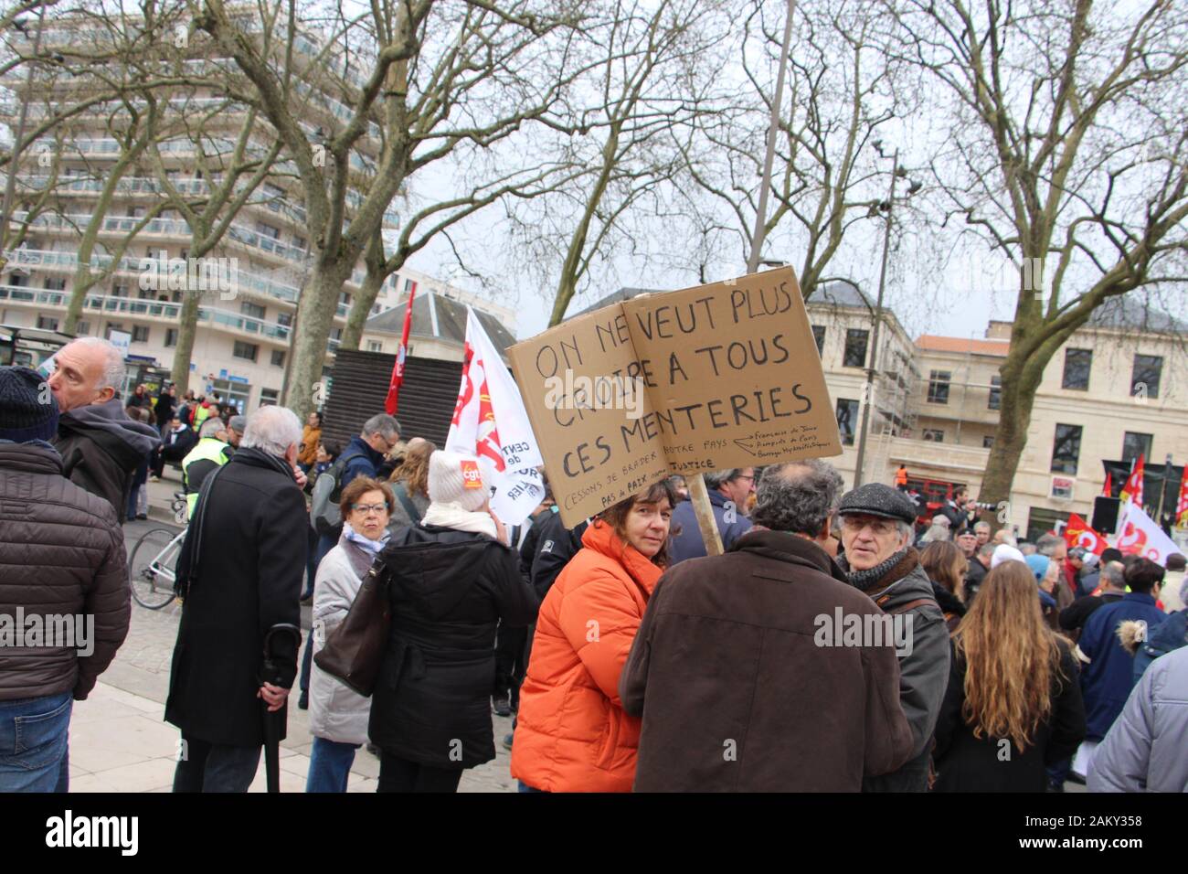 The third Niort Rally against the Pension Reform had a mobilization down compared to that of December 17 with 2500 demonstrators half as many as on De Stock Photo