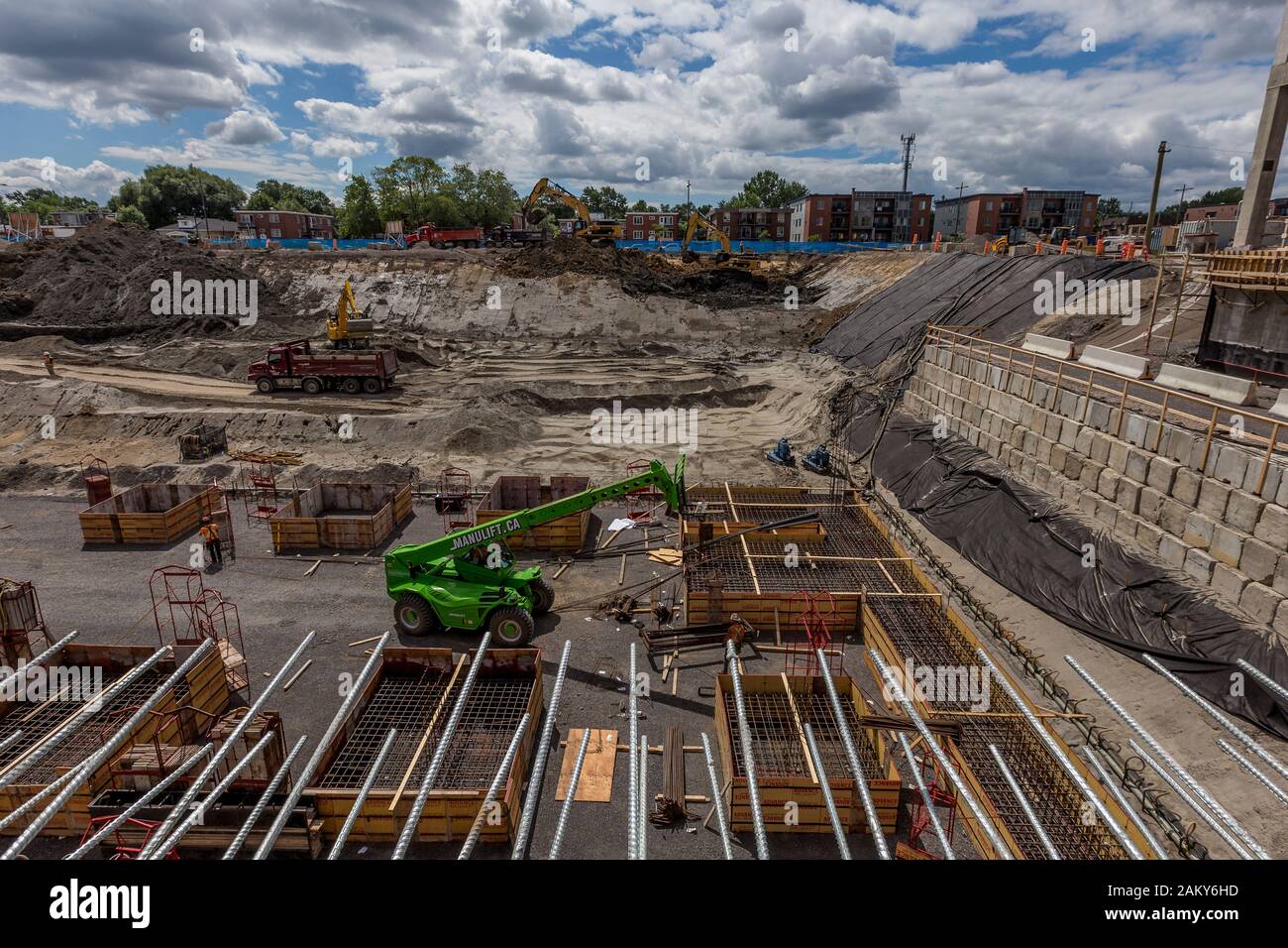 The Nouveau Complexe Hospitalier de Quebec (CHU de Québec) being built ...