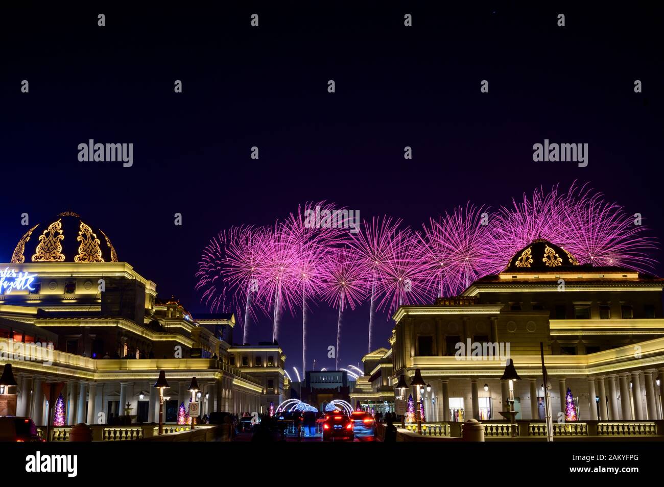 Fireworks on Qatar National Day at Katara Mall Stock Photo Alamy