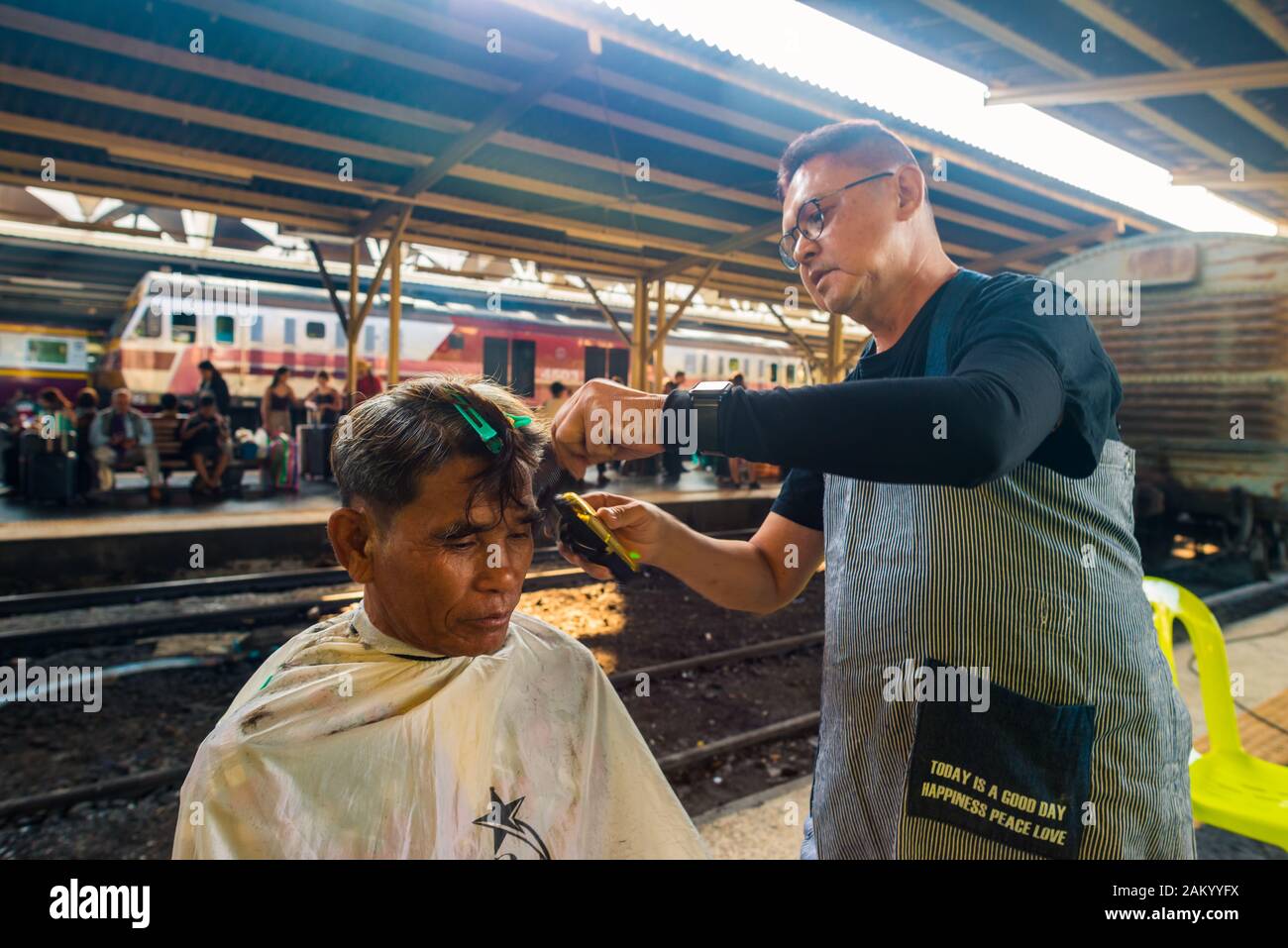 Street haircut hi-res stock photography and images - Alamy