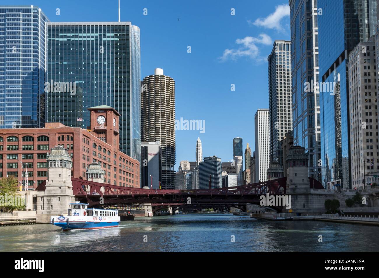 Chicago Architectural Boat Tour 0150 Stock Photo Alamy