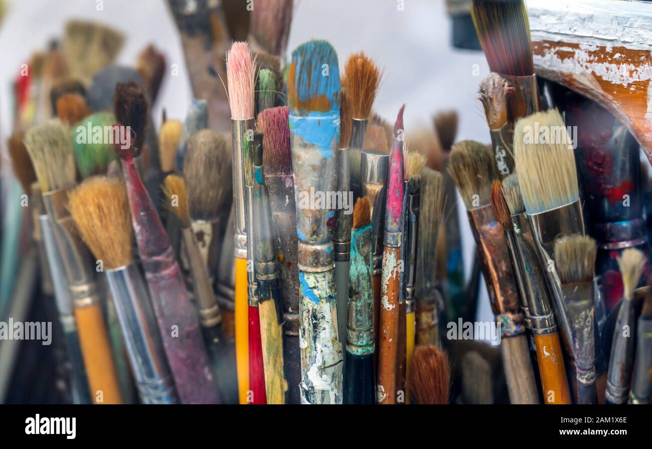 Vintage paint brushes hi-res stock photography and images - Alamy