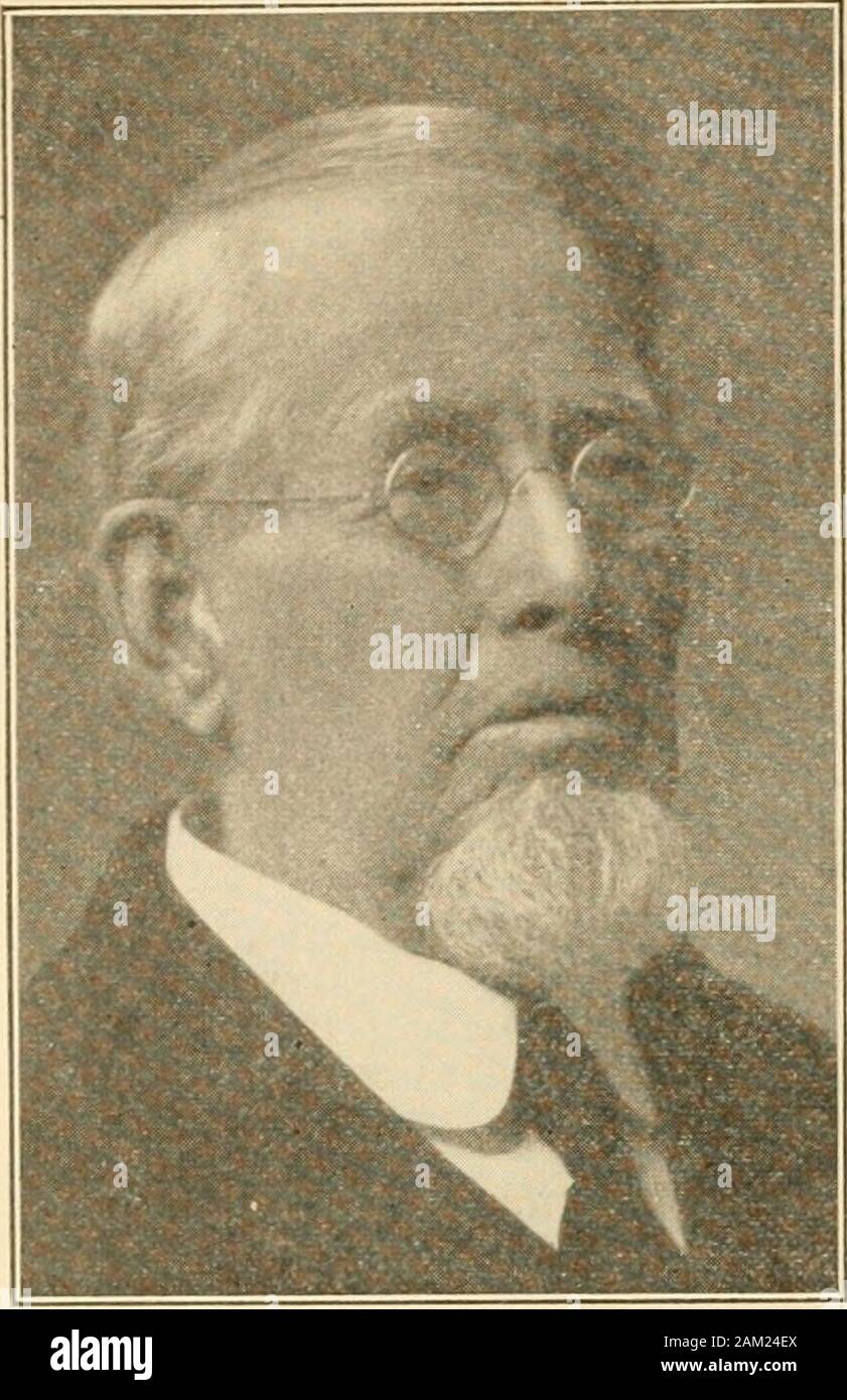 The boundary lines of Kansas : an address by GeoWMartin, secretary of the State Historical Society, before the Old Settlers' Association at Alma, September 28, Independence, October 16, and at the banquet at Kansas City, Kan., October 18, 1909, in honor of the Wyandotte convention . d that this line should not be adopted. Judge Douglaswas kind enough to leave that question to me, and I offered to Mr. Johnson the choice of twolines—first, the present line, or second, an imaginary line traversing the divide between thePlatte and the Kaw. After considerable parleying, and Mr. Johnson not being wi Stock Photo