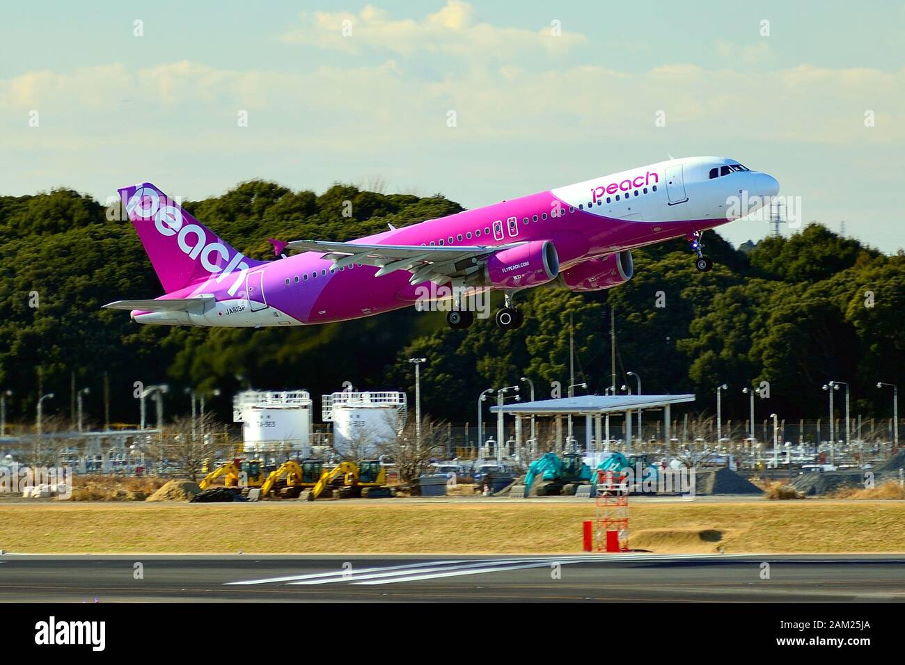 Peach Aviation, Airbus, A320, JA813P, Take Off, Narita Airport, Chiba, Japan Stock Photo