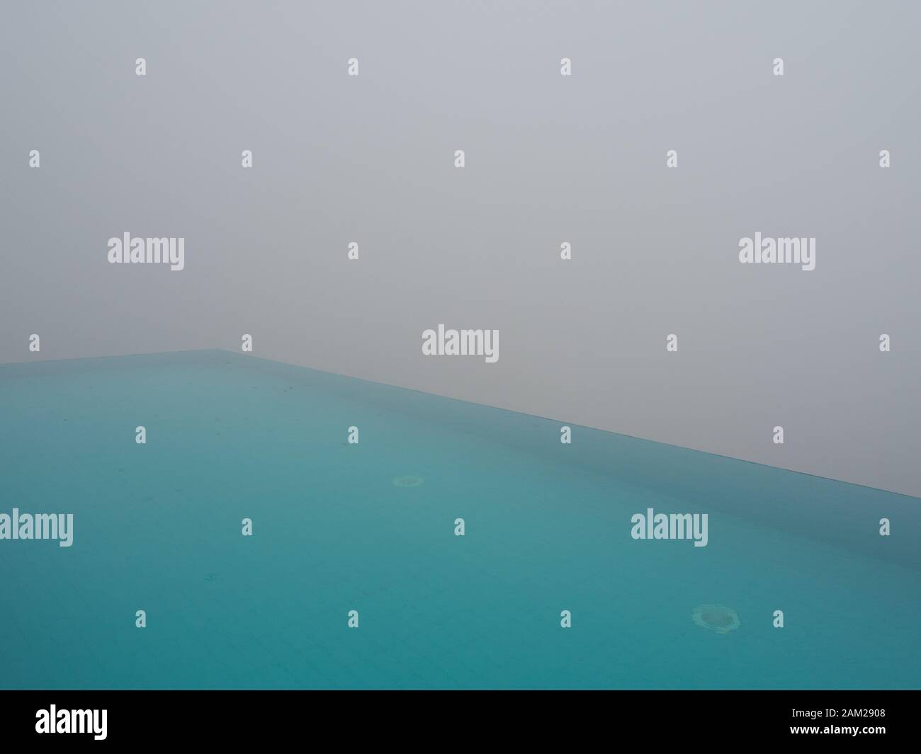 Borderless Pool Borderless swimming pool hi-res stock photography and images - Alamy