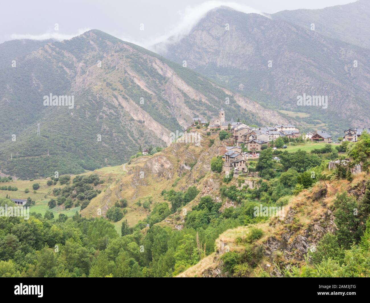 Overview of the small medieval village of Tirvis, in the province of Pallars Sobira, in the Catalan Pyrenees. Catalonia, Spain, Europe. Stock Photo