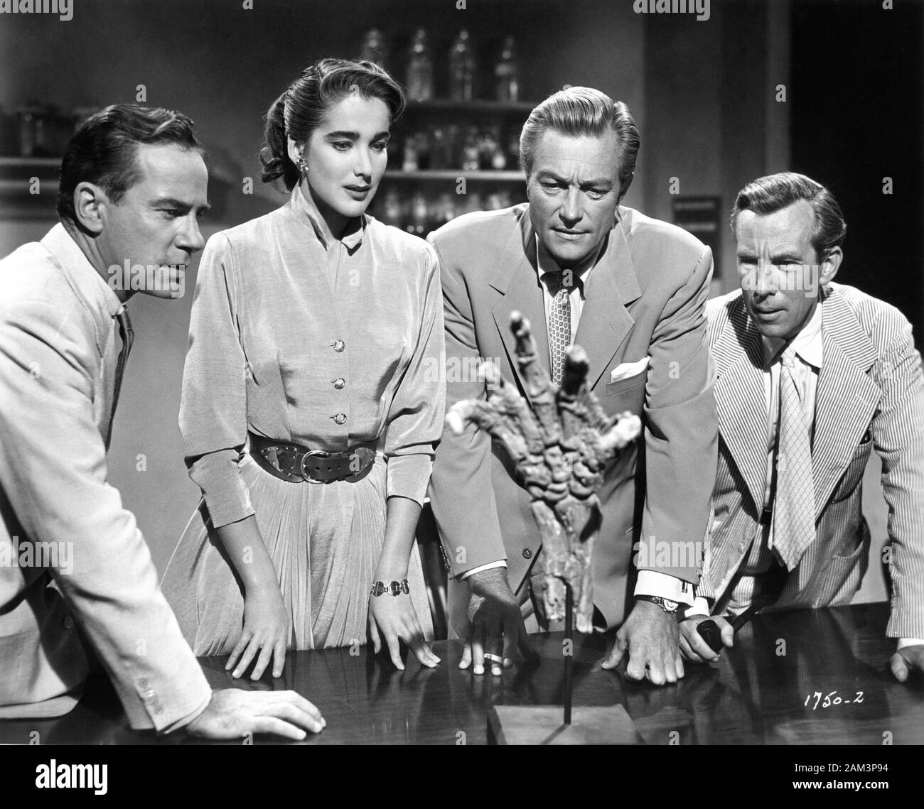 RICHARD CARLSON JULIE / JULIA ADAMS RICHARD DENNING and WHIT BISSELL in CREATURE FROM THE BLACK LAGOON 1954 director JACK ARNOLD filmed in 3D producer William Alland Universal International Pictures (UI) Stock Photo