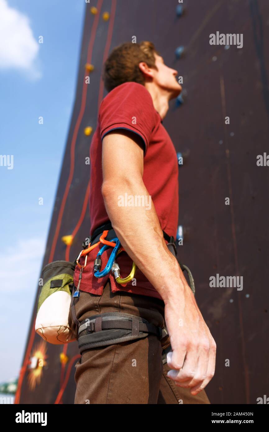 Wearing safety harness hi-res stock photography and images - Alamy